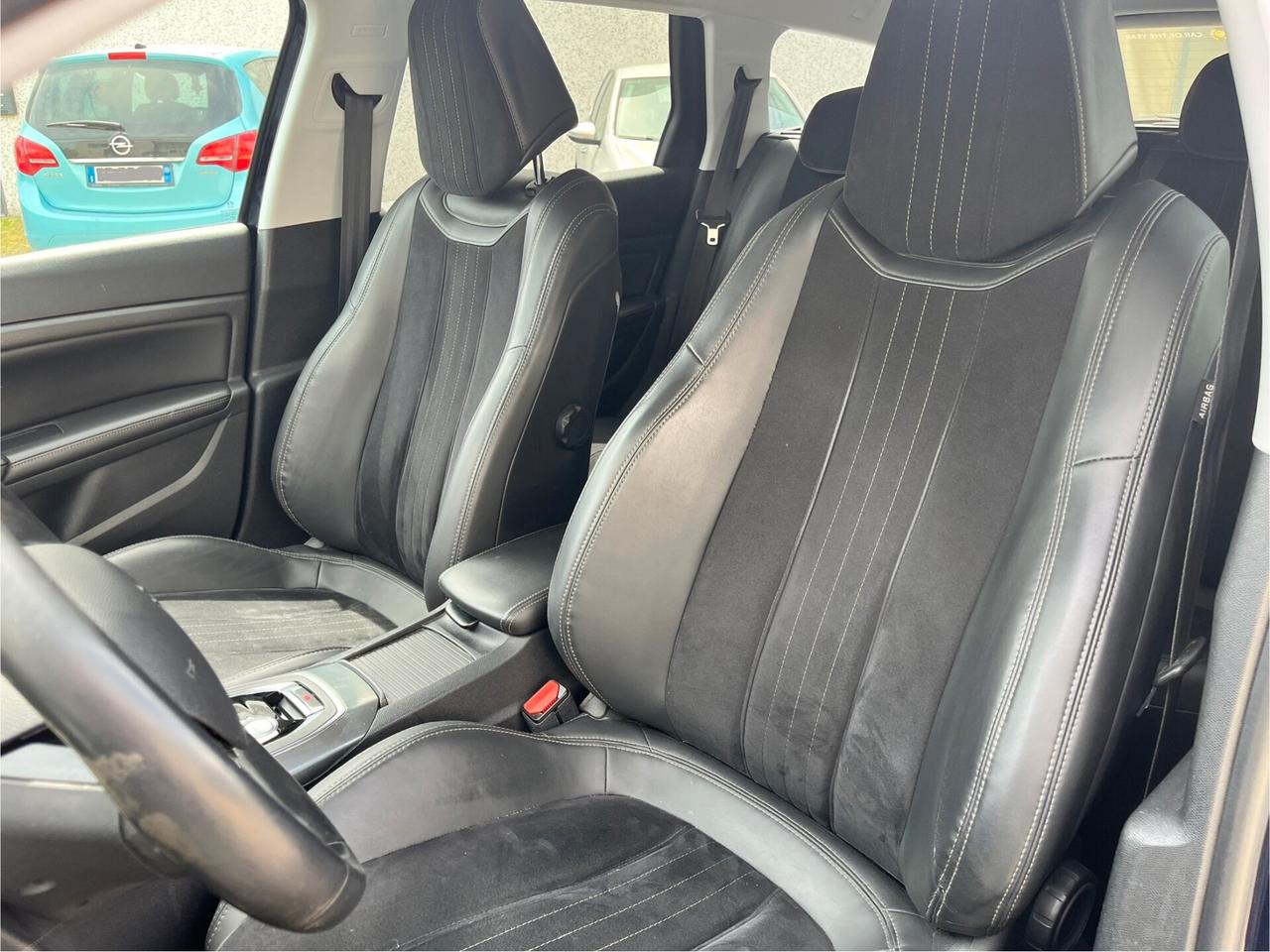 Peugeot 308 1.6 e-HDi 115CV Stop&Start CC Allure