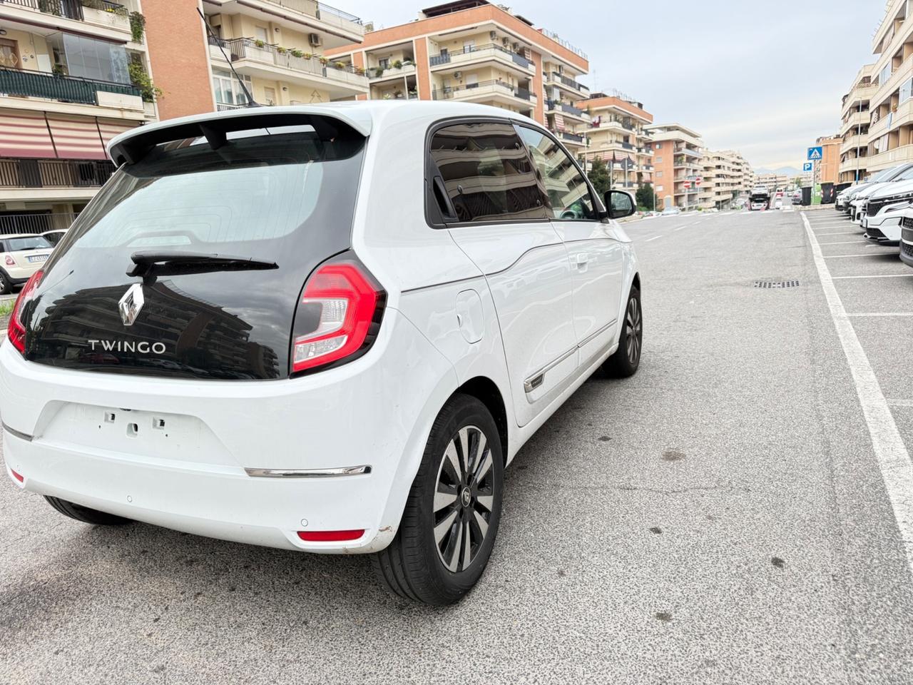Renault Twingo TCe 95 CV Intens LED PELLE NAVI SEDILI RISCALDATI PDC BLUETOOTH CAR PLAY KAMERA CLIMA AUTOMAT