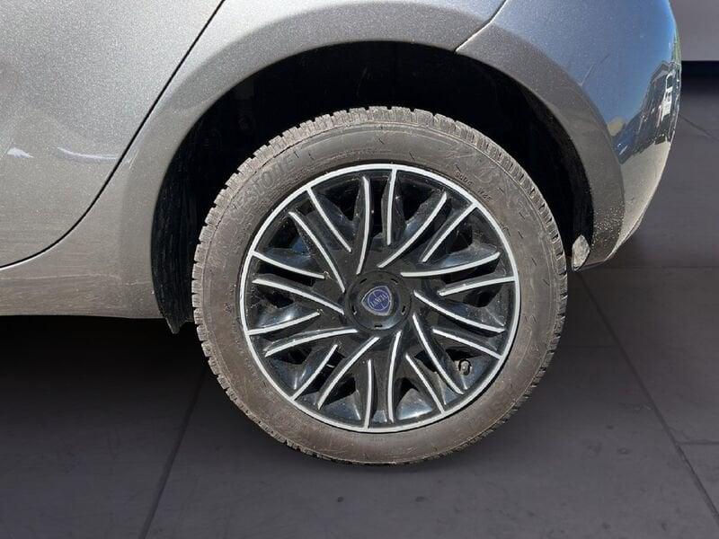 Lancia Ypsilon III 2021 1.0 firefly hybrid Gold s&s 70cv