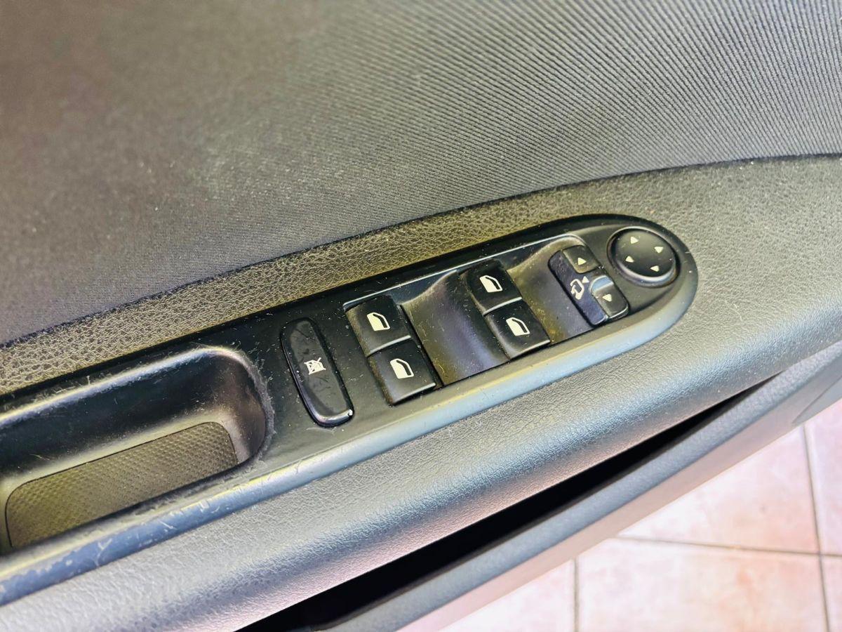 Peugeota 407 SW Ciel 2.2 HDi Navi Tecno