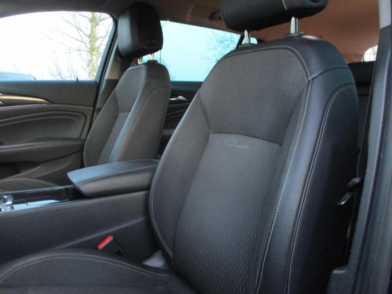 Opel Insignia Sports Tourer 1.6 cdti ecotec Business s&s 136cv auto Matrix/CarPlay