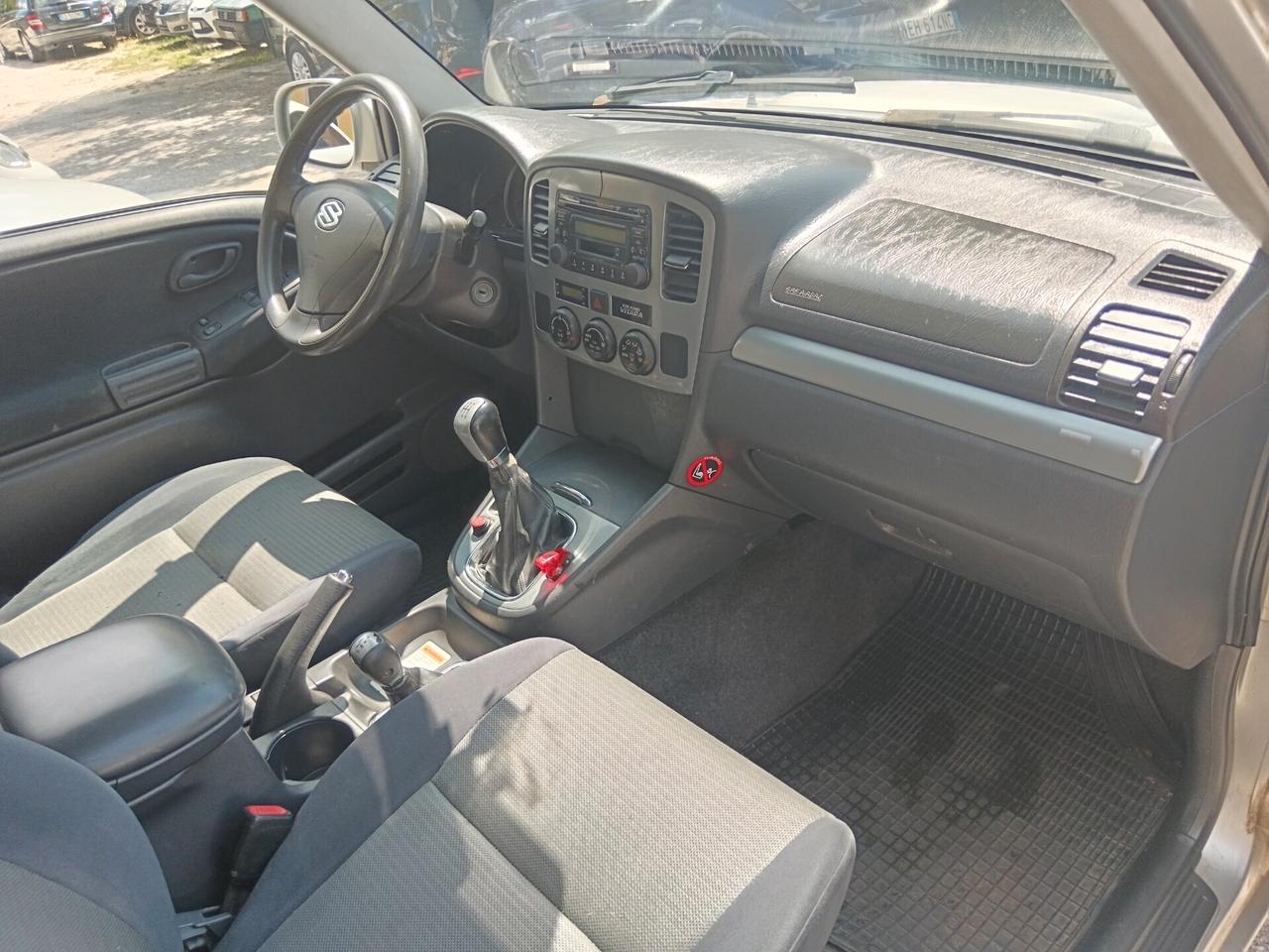 Suzuki Grand Vitara 2.0 TD 4X4 AUTOCARRO 2 POSTI