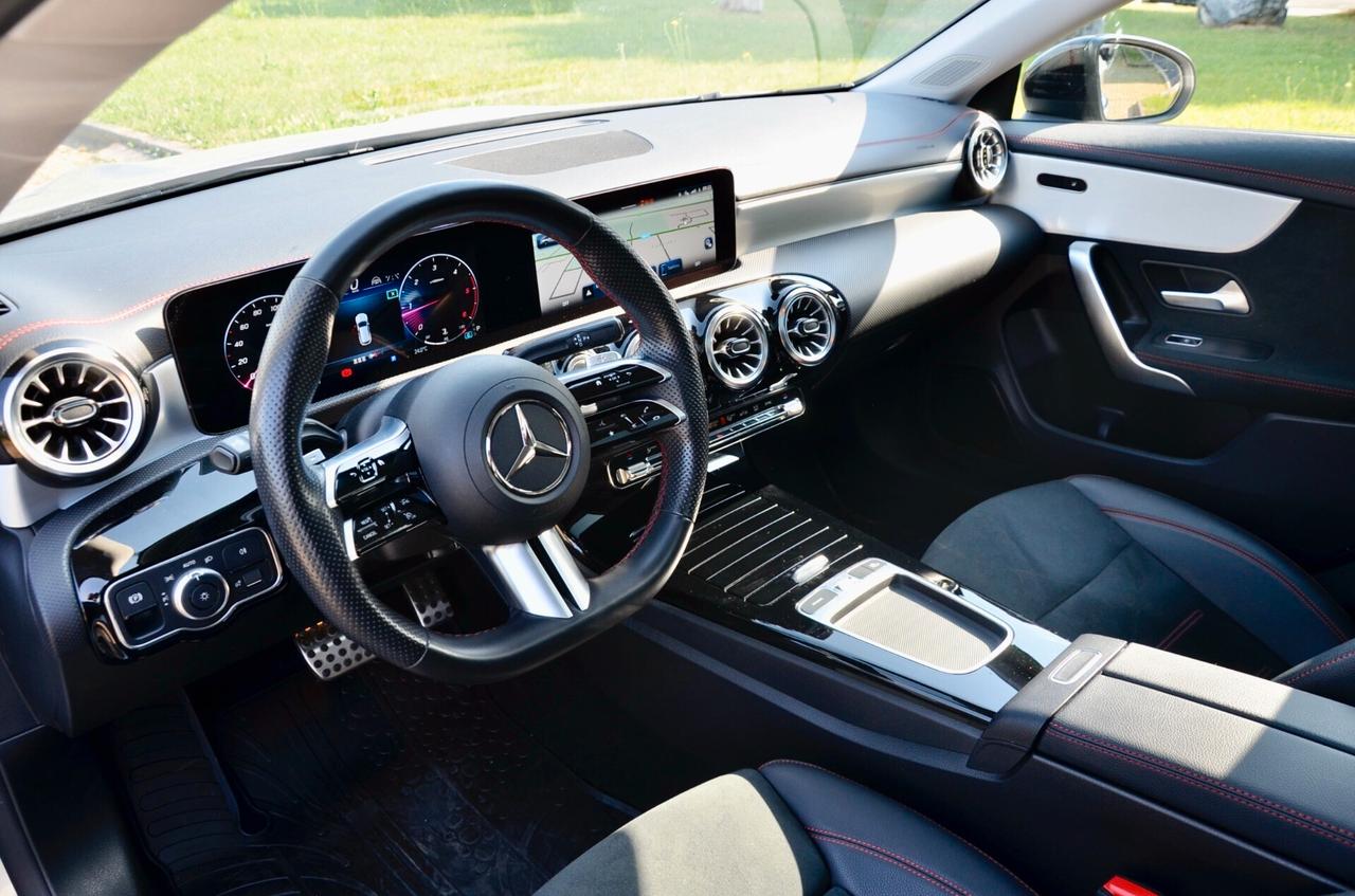 MERCEDES-BENZ CLA 200d SHOOTING BRAKE AMG LINE PREMIUM 150cv AUTO, VERSIONE RESTYLING, UNICOPROPRIETARIO, EURO 6D, TETTO, RETROCAMERA, LUCI 64 COLORI, PERMUTE