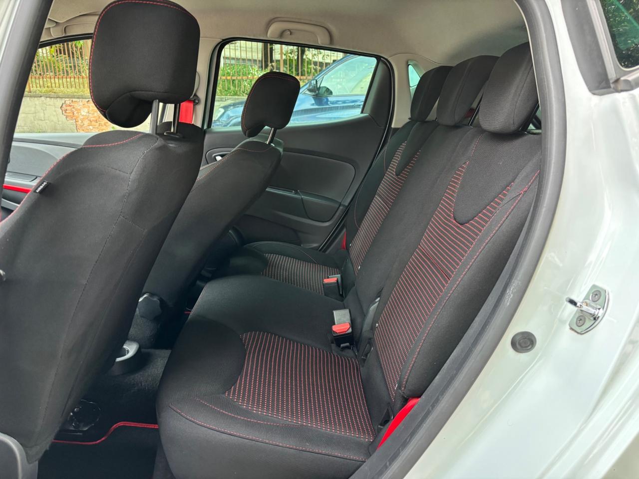Renault Clio 1.6 T 220CV EDC RS Trophy