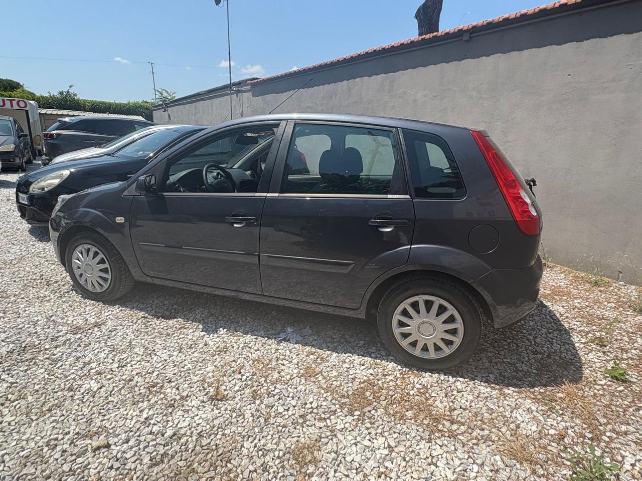 Ford Fiesta 1.2 5p. Titanium 75CV Ok Neopatentati