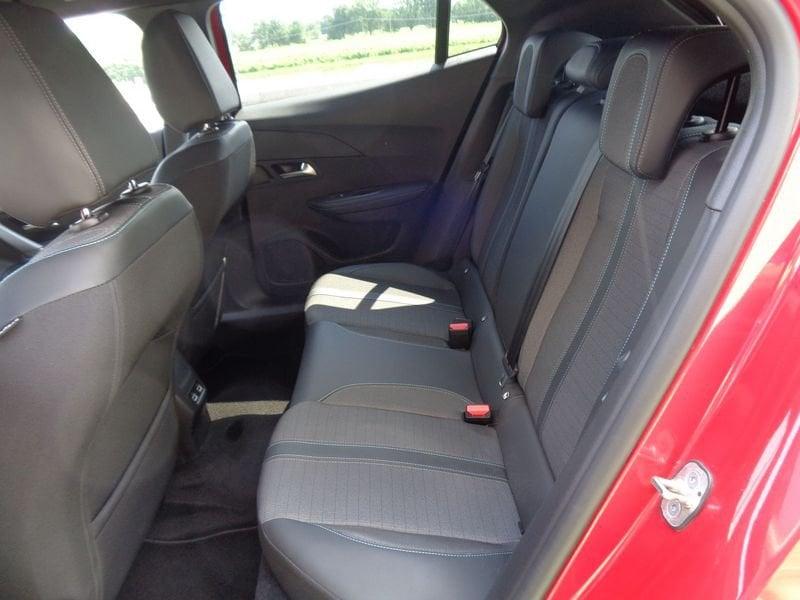 Peugeot 2008 motore elettrico 136 CV Allure Pack