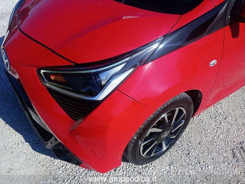 Toyota Aygo II 2018 5p 5p 1.0 x-wave grey m-mt 72cv