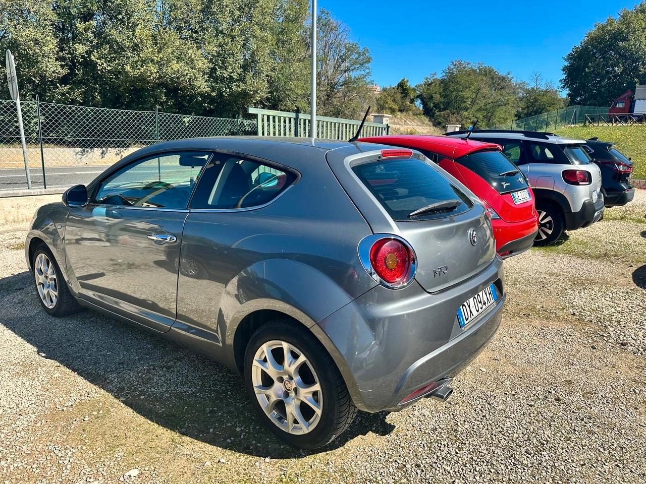 Alfa Romeo MiTo 1.6 JTDm 16V Distinctive Sport Pack