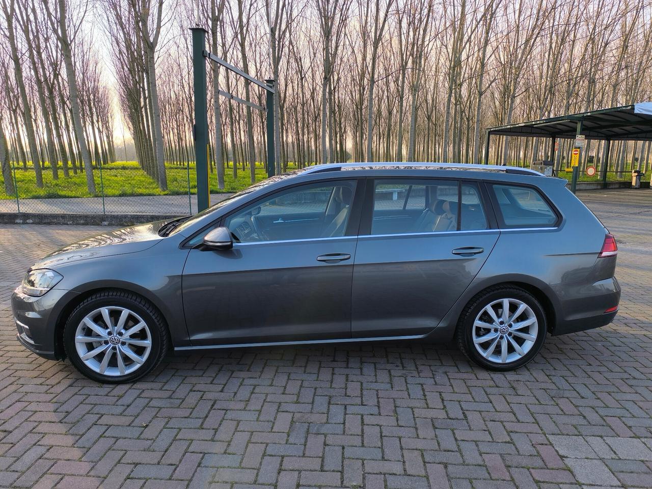 Volkswagen Golf Variant 2.0 TDI Executive BlueMotion Technology