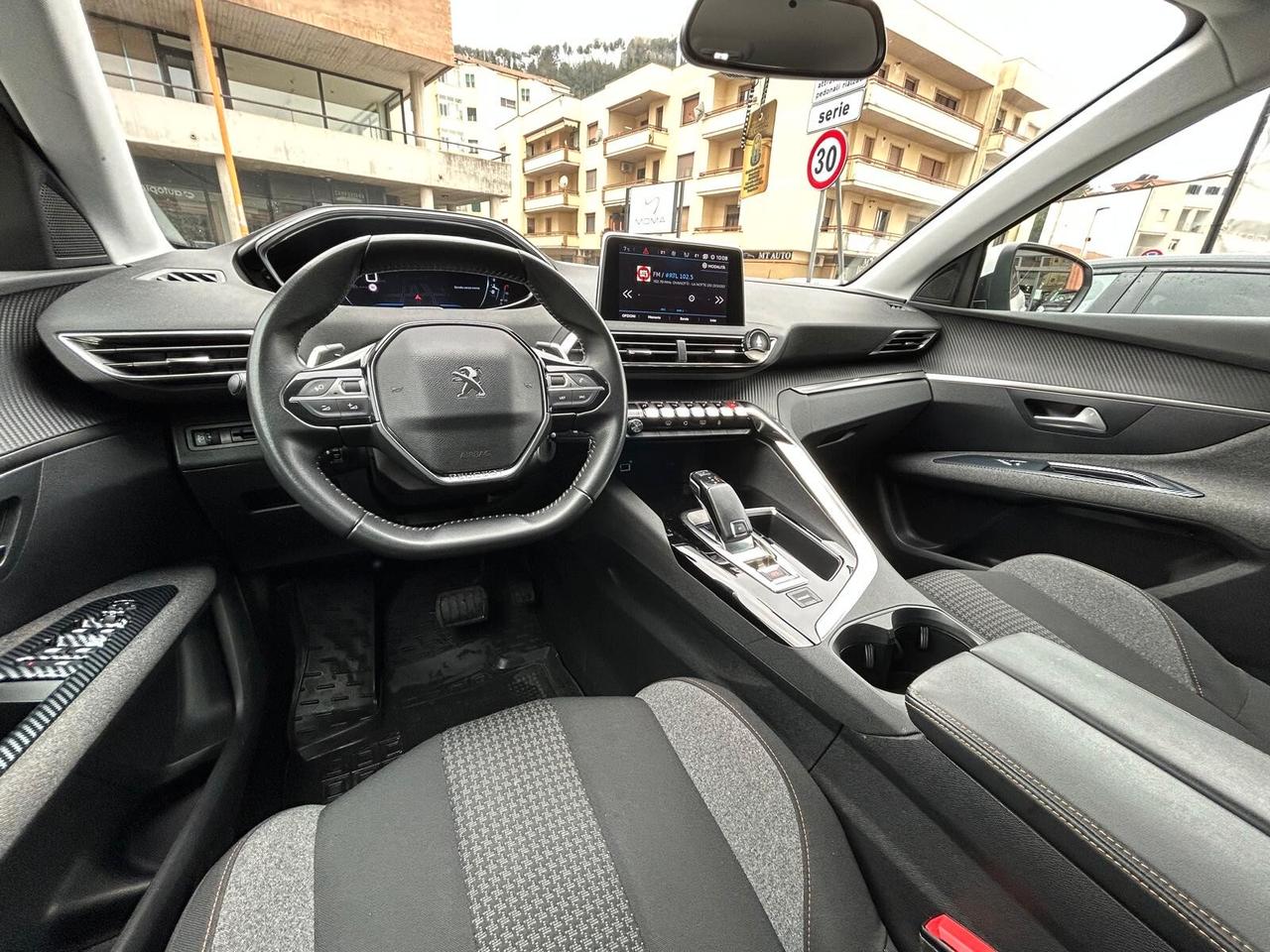 Peugeot 3008 BlueHDi 130 S&S Business