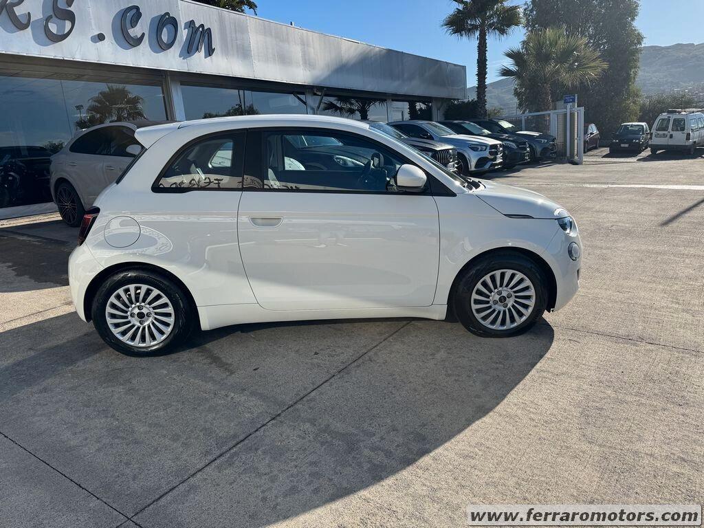 Fiat 500 E 42 kW KM0 IVA ESPOSTA A SOLI 169 EURO AL MESE