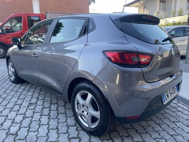 Renault Clio Clio 5p 1.2 Costume National 75cv+NAVI NEOPATENTATI