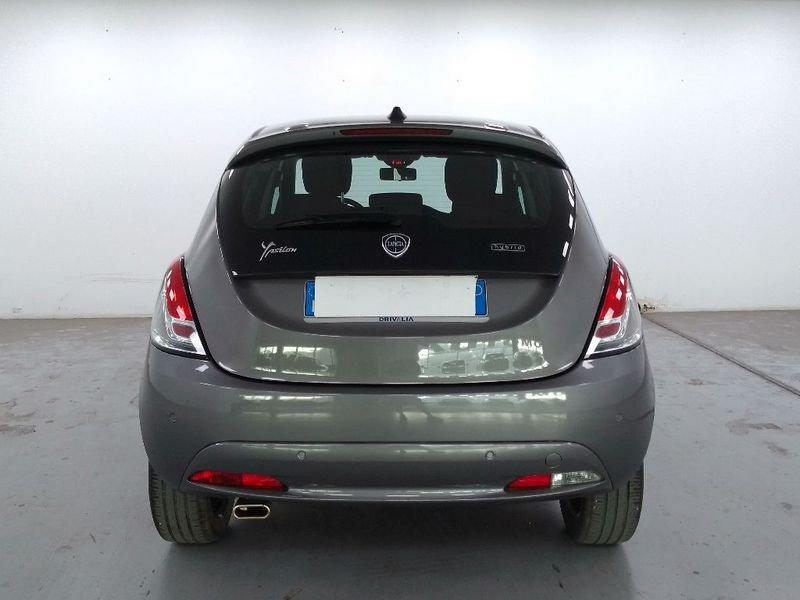 Lancia Ypsilon 1.0 firefly hybrid Gold s&s 70cv
