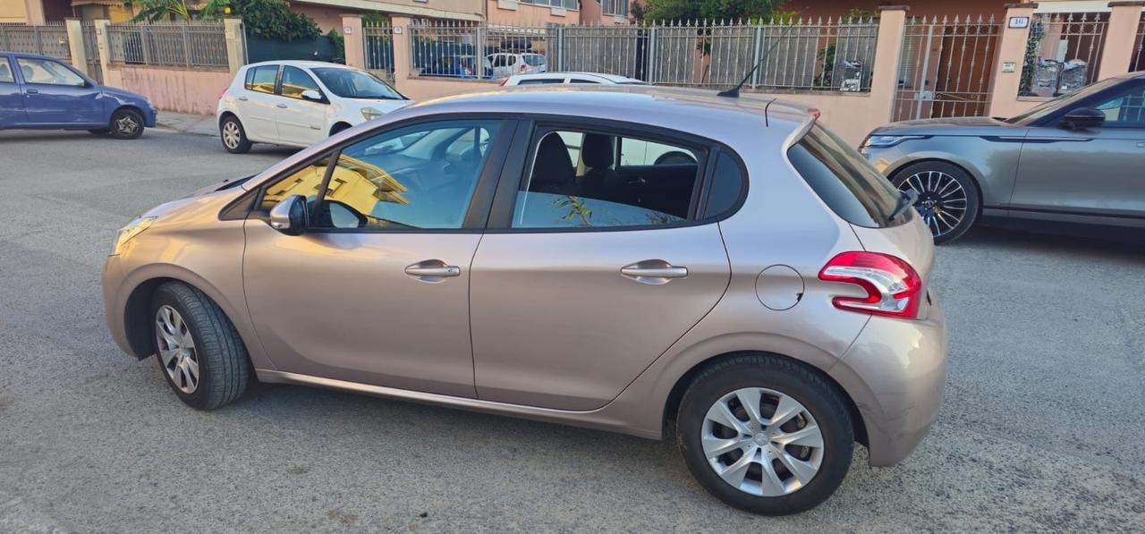 Peugeot 208 1.2 VTi 82 CV 5 porte Allure