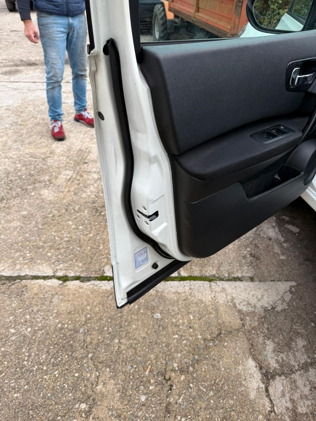 Nissan Qashqai 1.5 dCi DPF 360