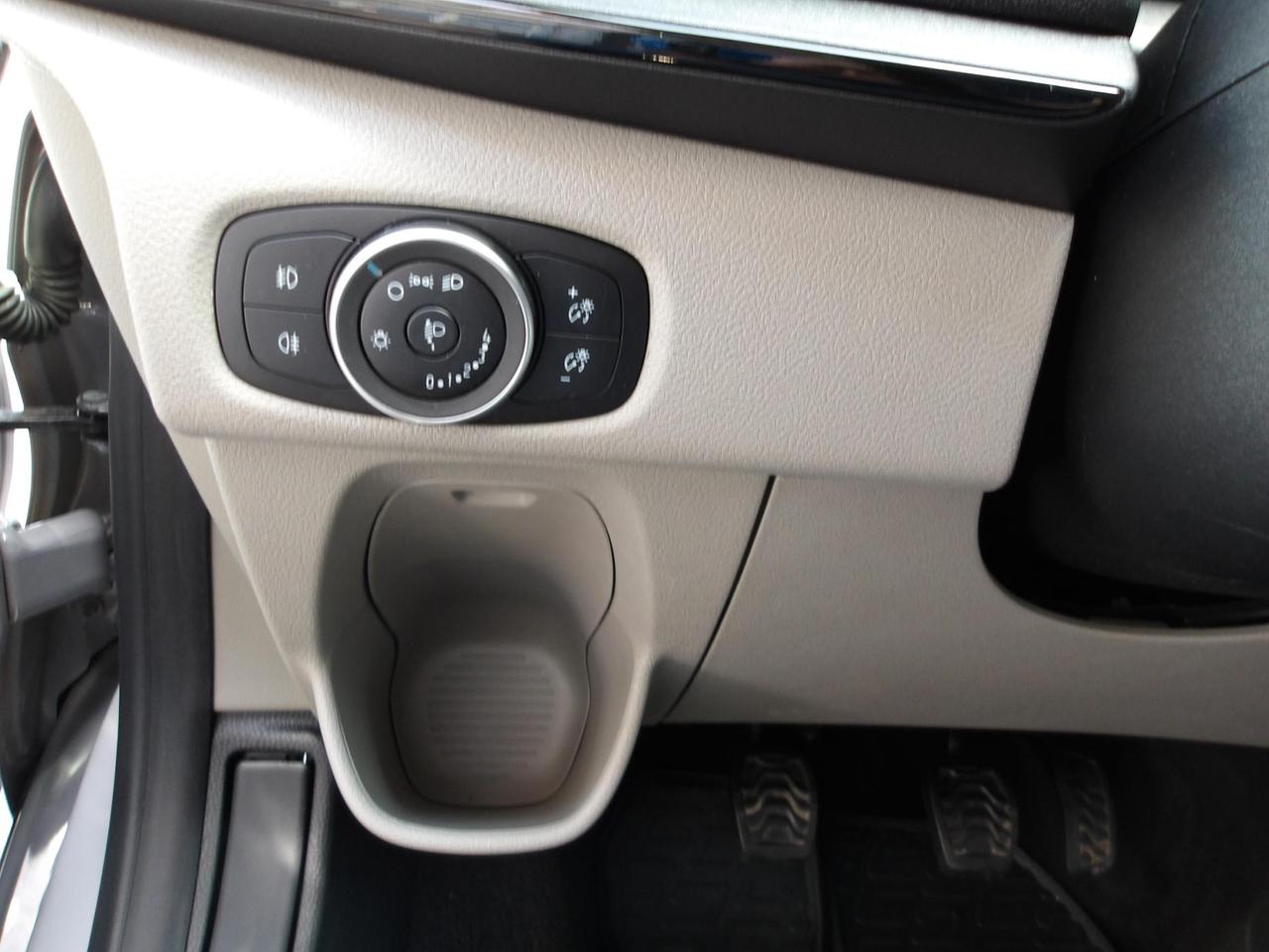 FORD TOURNEO CUSTOM 9 POSTI 320 2.0 tdci 105cv