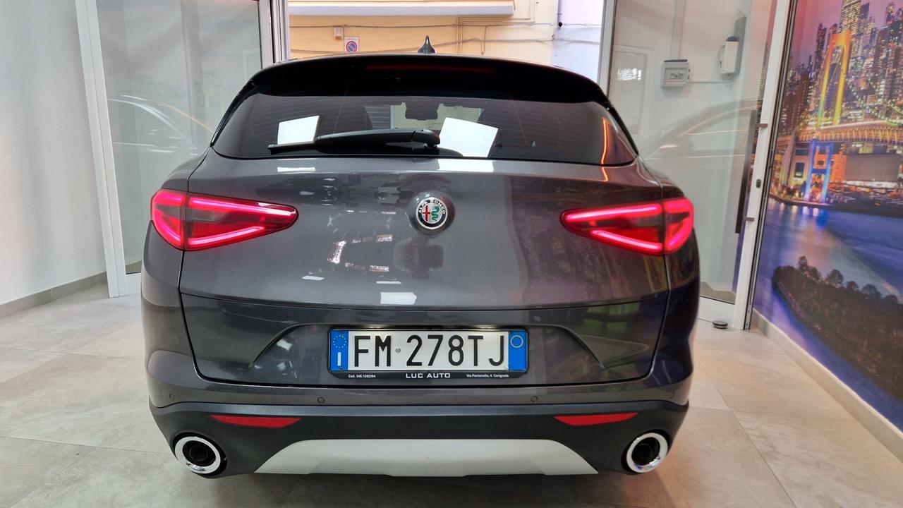 Alfa Romeo Stelvio 2.2 Turbodiesel 210 CV AT8 Q4 Executive