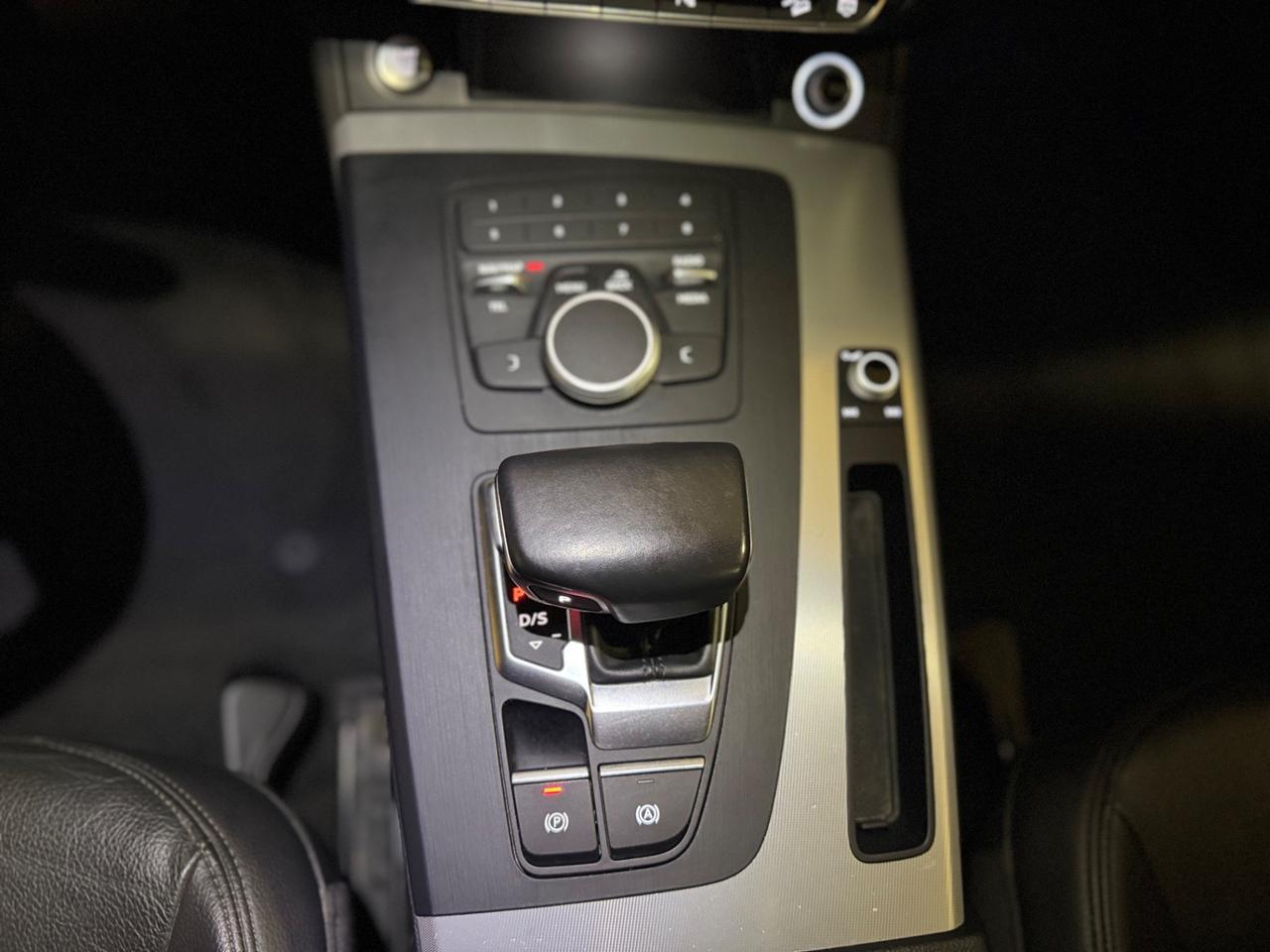 Audi Q5 2.0 TDI quattro S tronic Business Sport