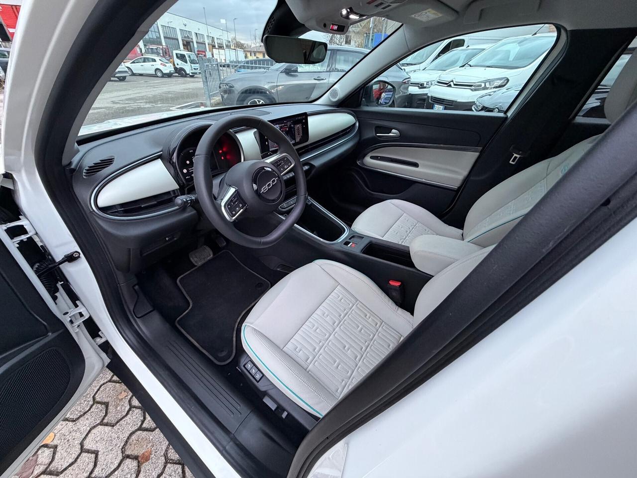 Fiat 600 Hybrid 100 CV DCT MHEV La Prima