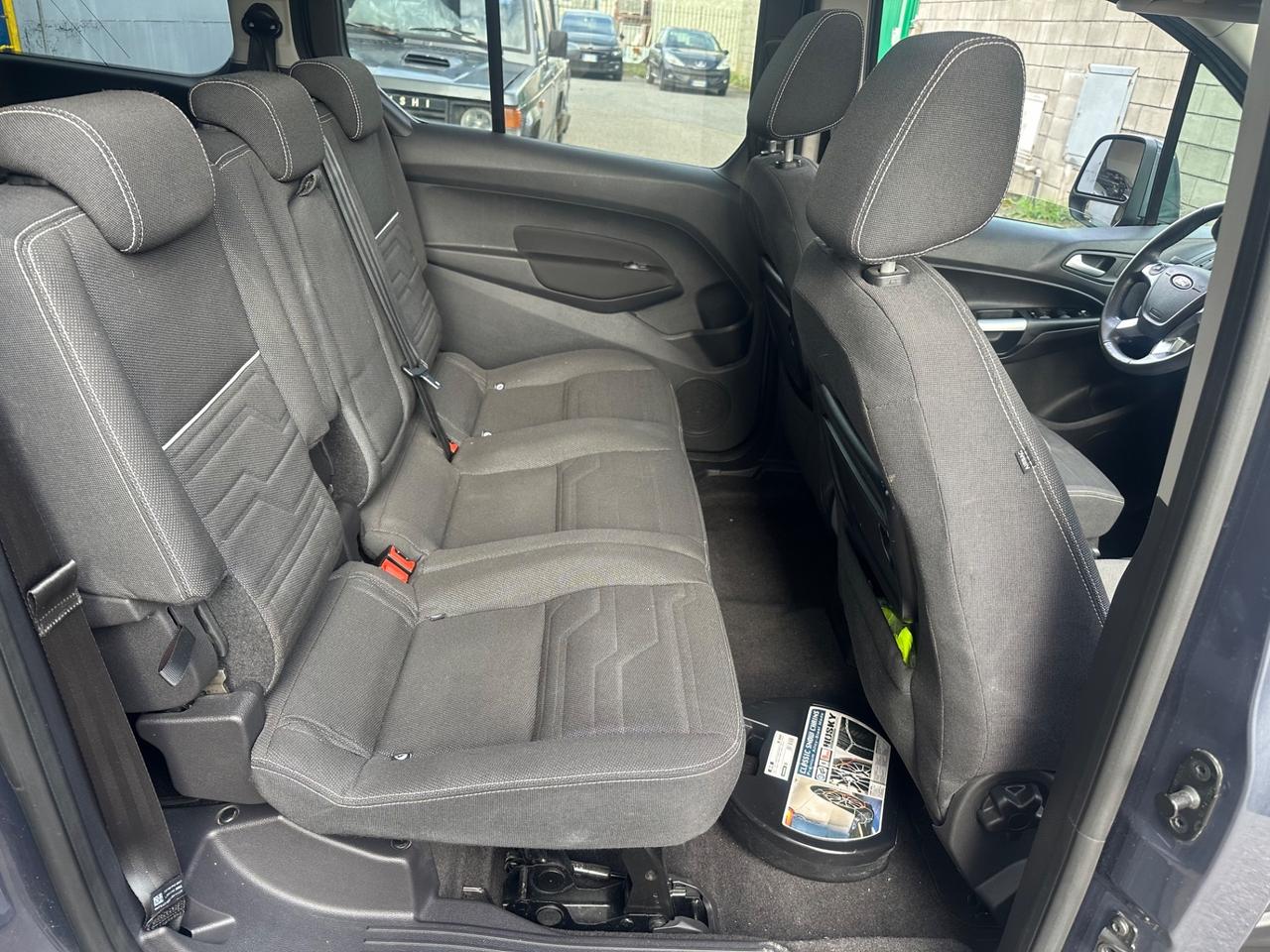 Ford Tourneo Connect 7 POSTI