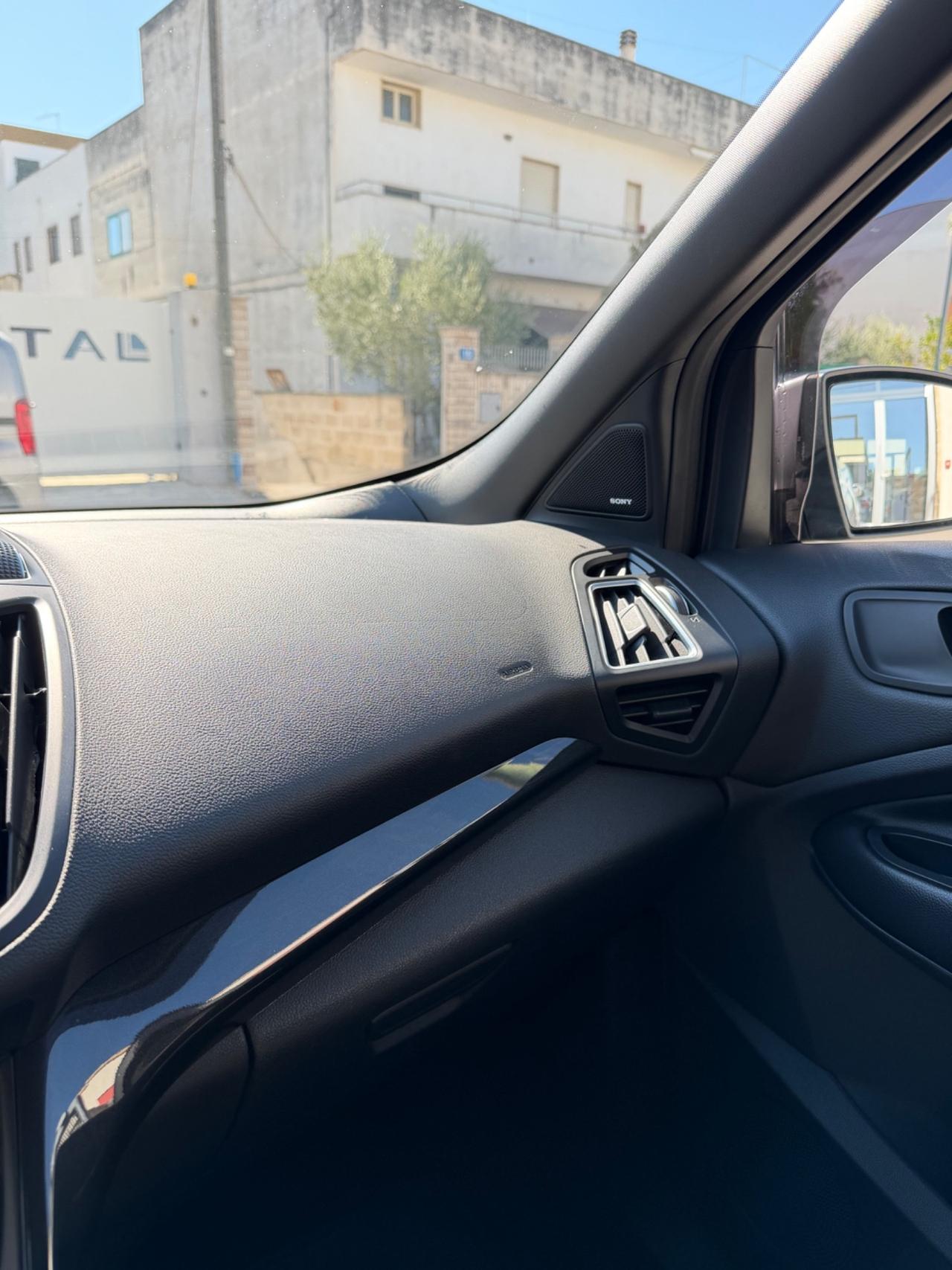 Ford Kuga 1.5 TDCI 120 CV ST-Line-12/2018-LED/NAVI/PELLE/18”