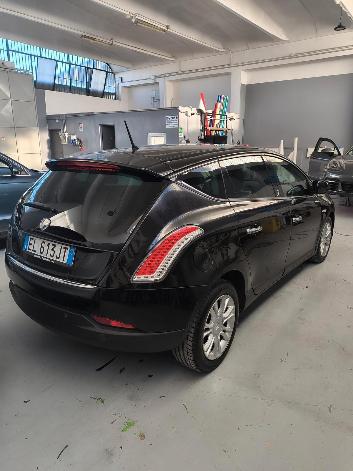 Lancia Delta 1.6 MJT DPF Silver