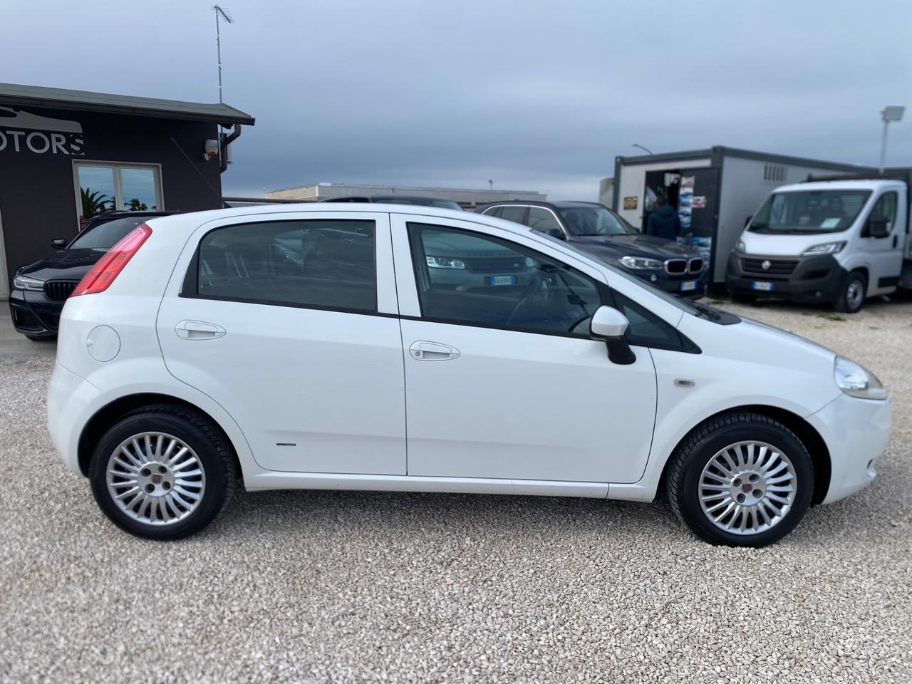 Fiat Grande Punto 1.2 5 porte Dynamic NEOPATENTATI UNICO PROPIETARIO