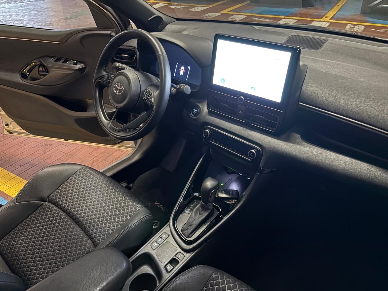 Toyota Yaris 1.5 130 Hybrid 5 porte Lounge