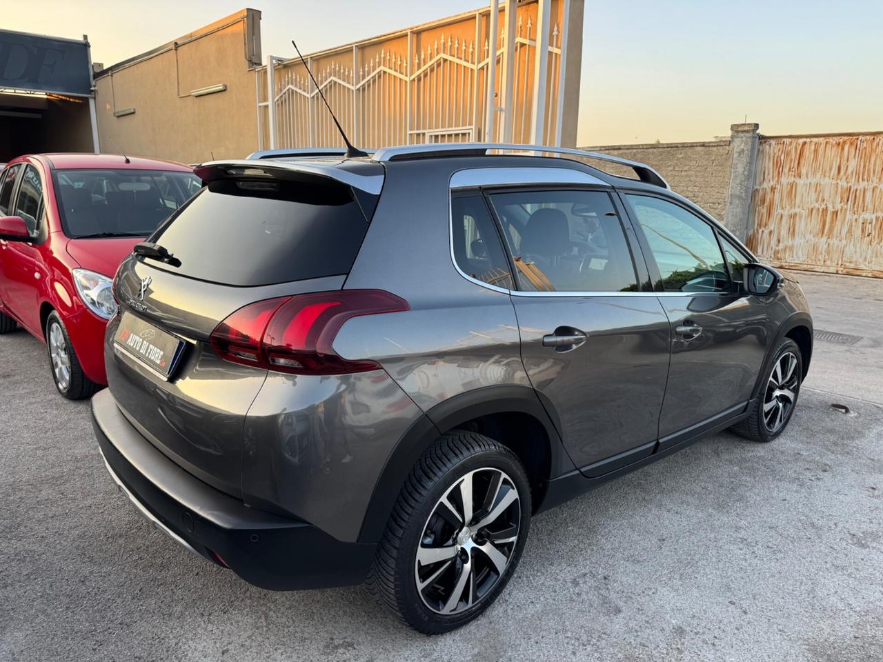 Peugeot 2008 PureTech Turbo 110 S&S Black Matt