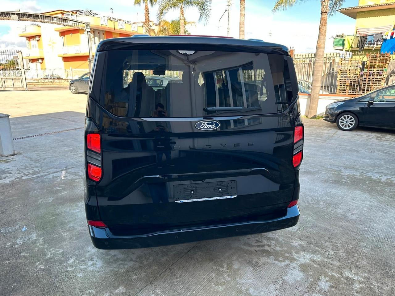 Ford Tourneo Custom TITANIUM