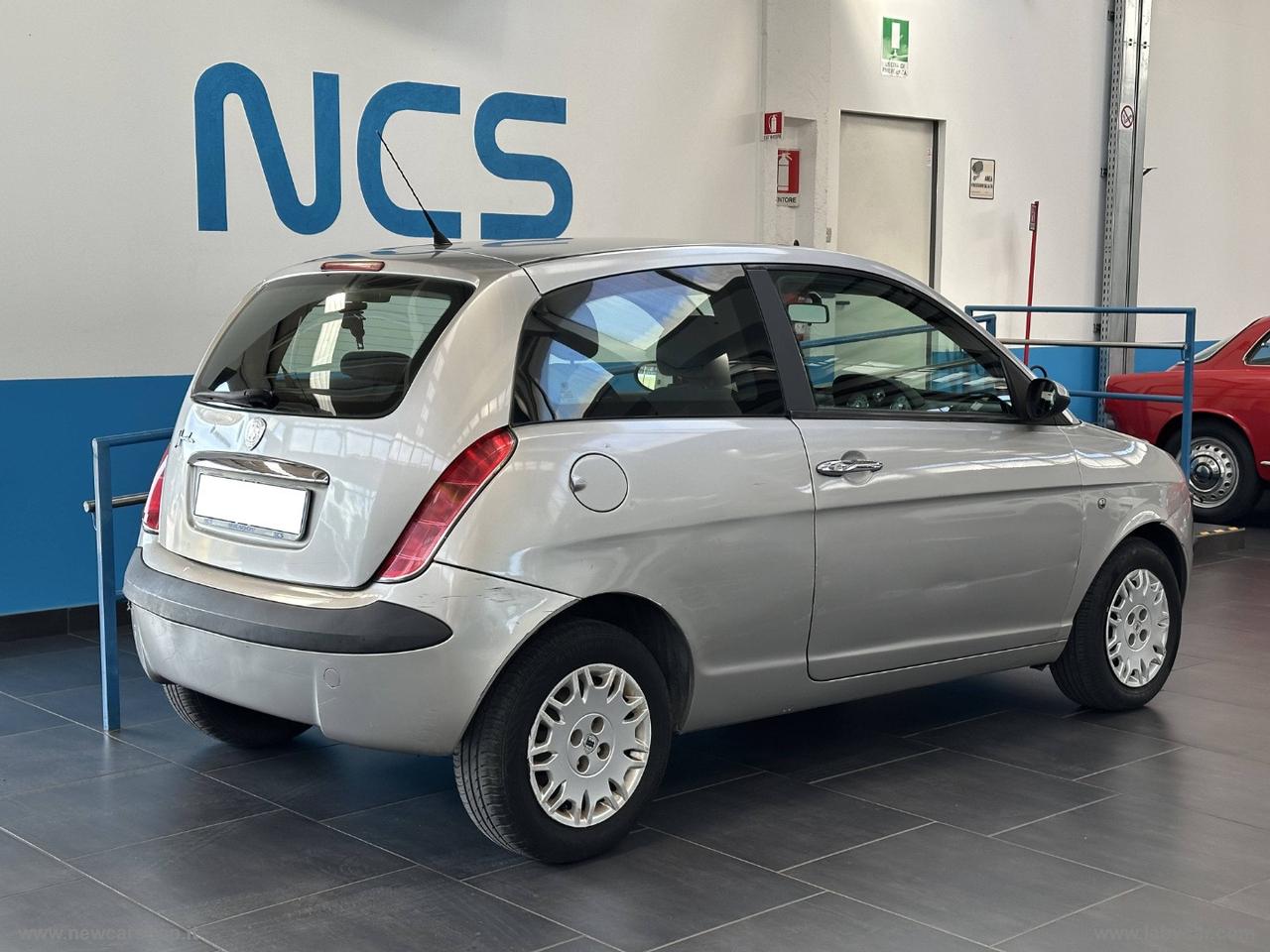 LANCIA Ypsilon 1.2 Argento NEOPATENTATI