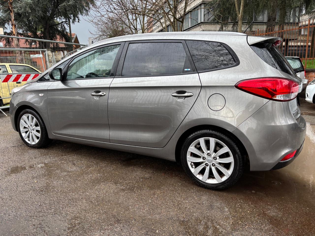 Kia Carens 1.7 CRDi 141 CV Platinum
