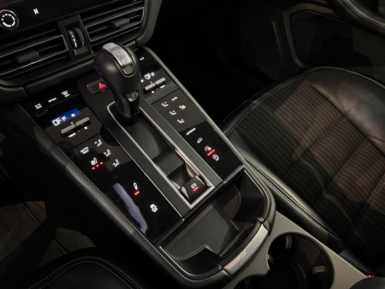 Porsche Macan 2.0 T TETTO