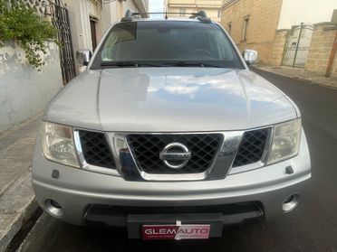Nissan Navara 2.5 dCi 4 porte Double Cab LE