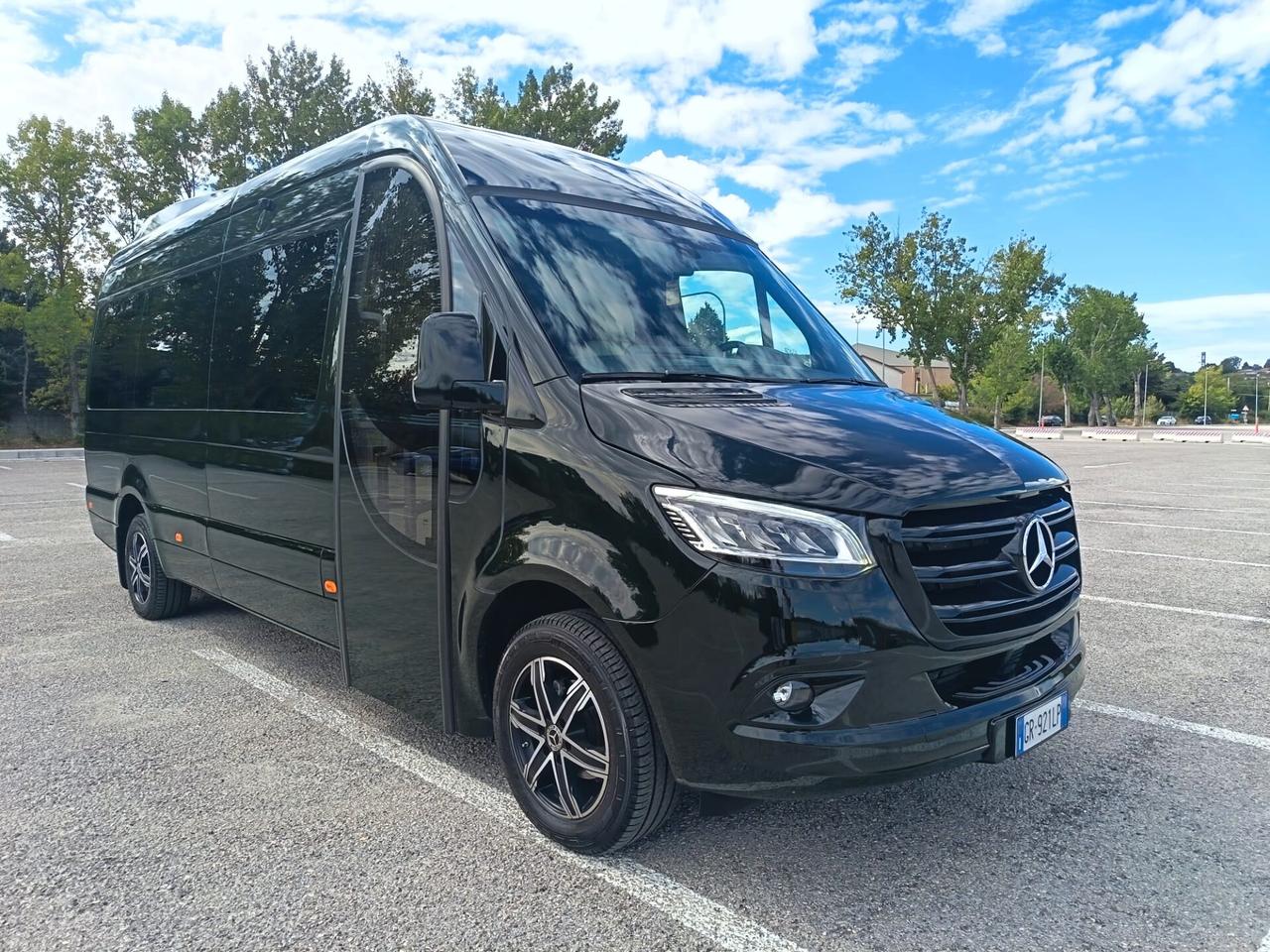 Mercedes-benz Sprinter K37/35 319 CDI RWD TN Tourer
