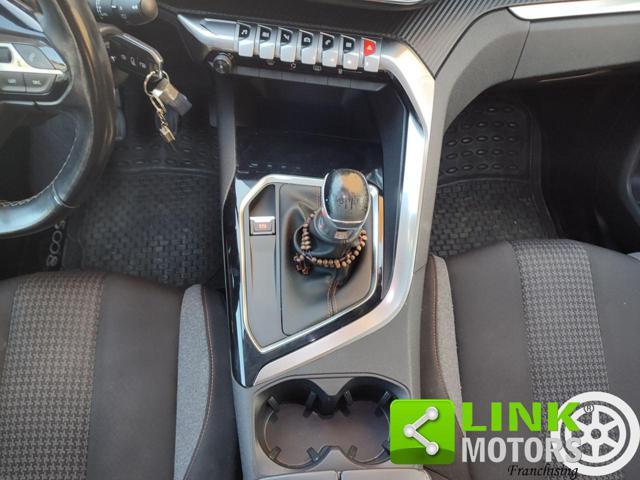 PEUGEOT 5008 BlueHDi 130 S&S Business