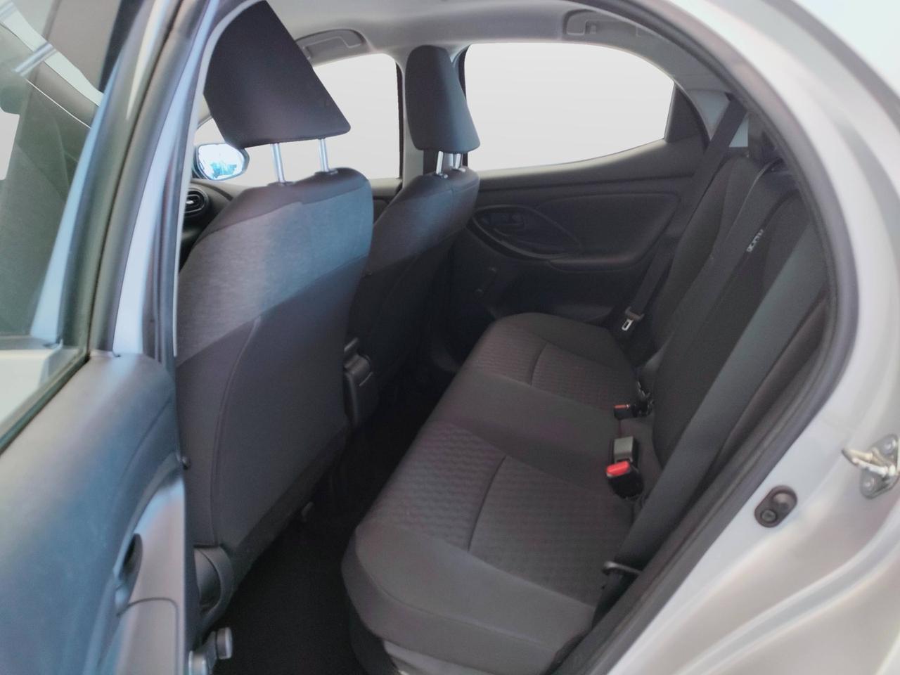 TOYOTA Yaris IV 2020 - Yaris 1.5h Active