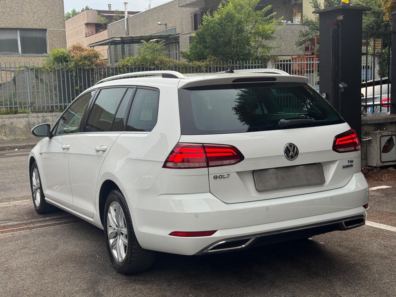 Volkswagen Golf Variant 1.4 TGI DSG Business BlueMotion