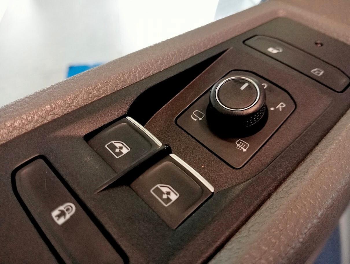 Volkswagen T6.1 Caravelle 2.0 TDI DSG 8P FARI LED VIRTUAL ACC CAMERA T6 MULTIVAN