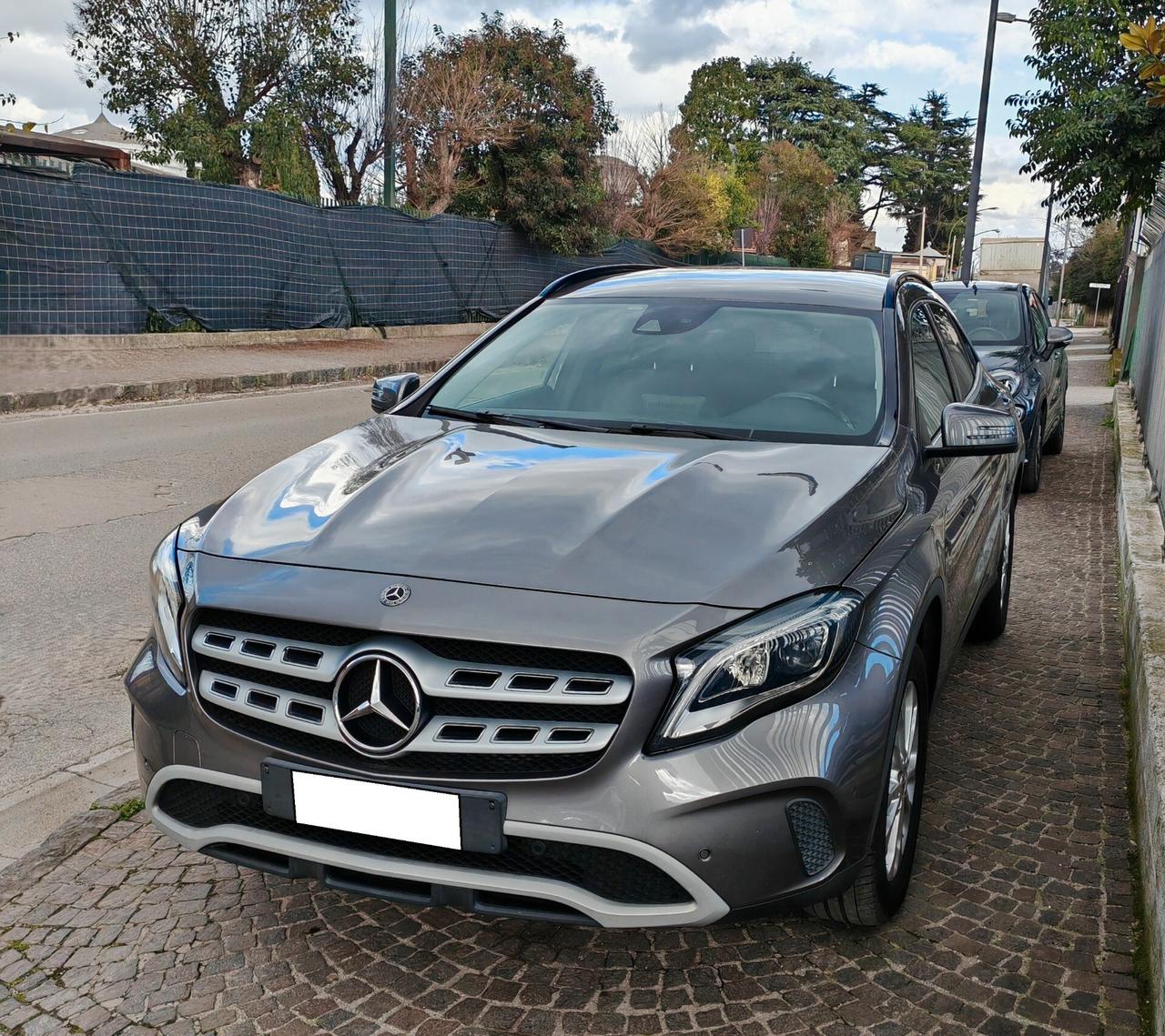 Mercedes GLA 180 d Business Extra