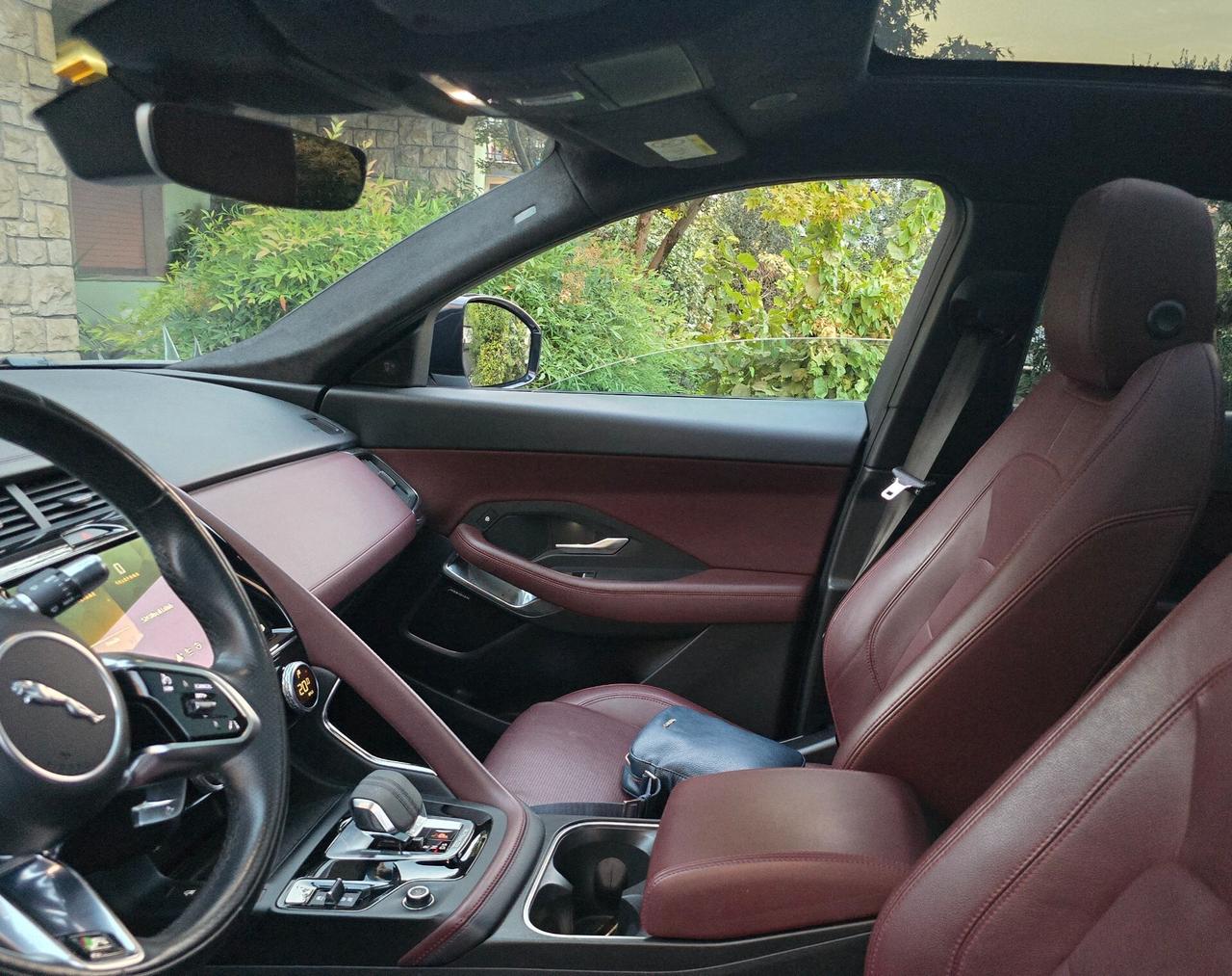 Jaguar E-Pace 2.0D I4 163 CV AWD Auto R-Dynamic Black