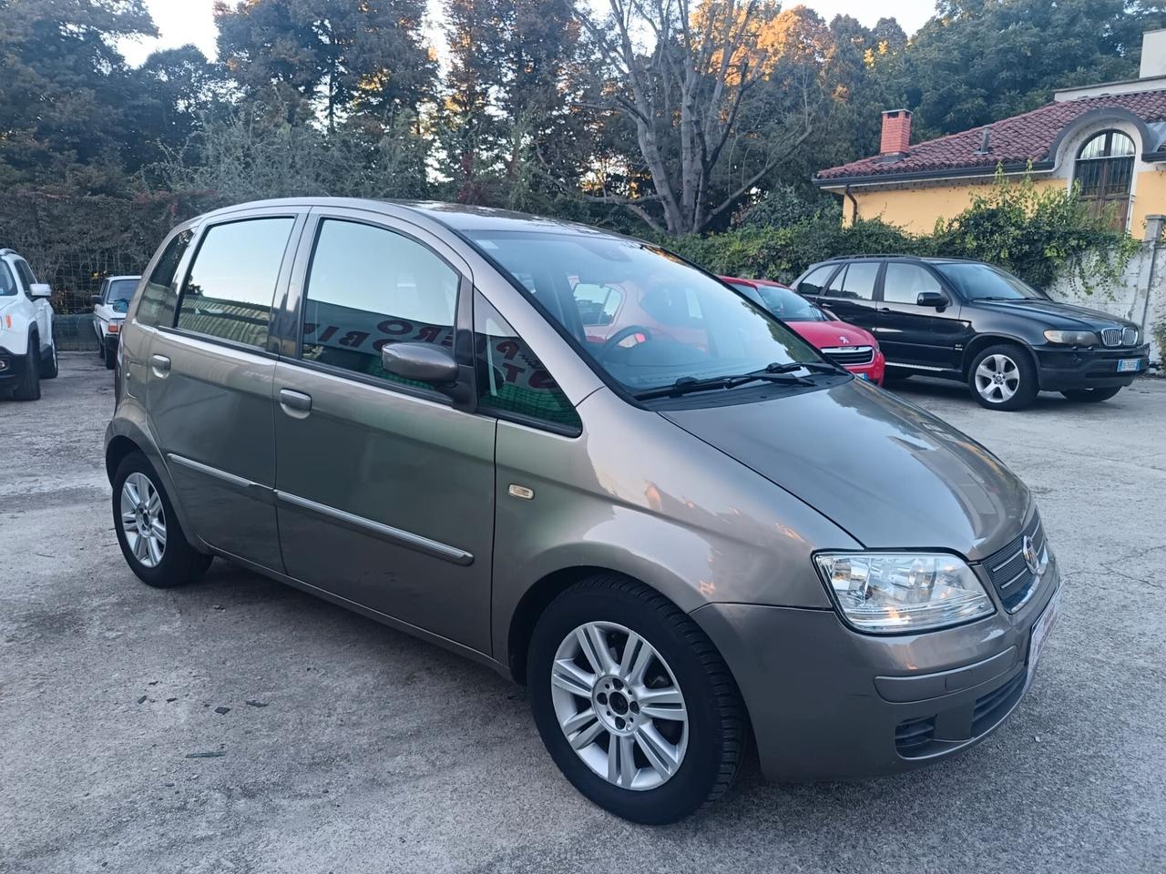 Fiat Idea 1.4 16V BlackMotion