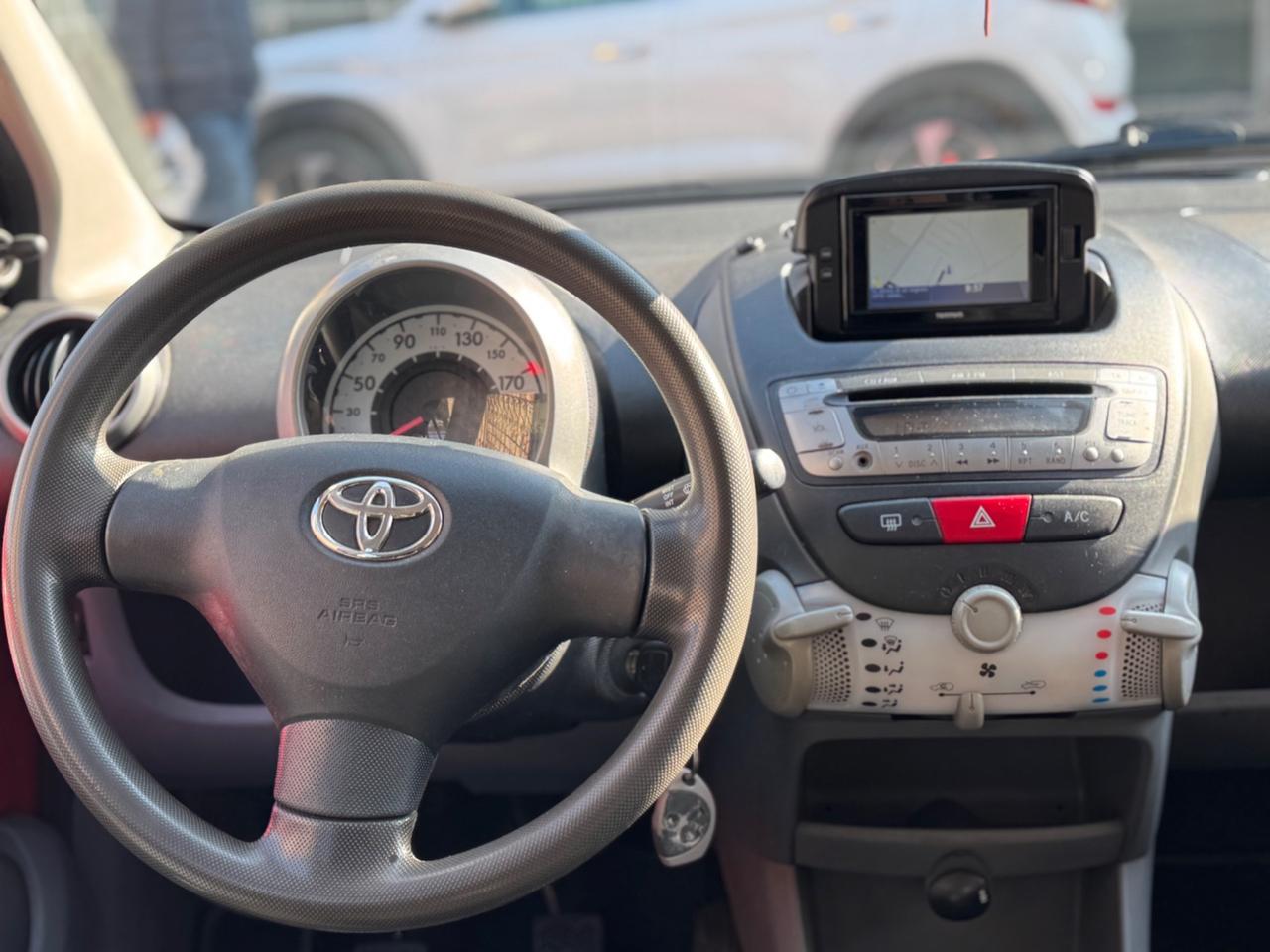 Toyota Aygo 1.0 12V VVT-i 5 porte Deep Ocean Connect