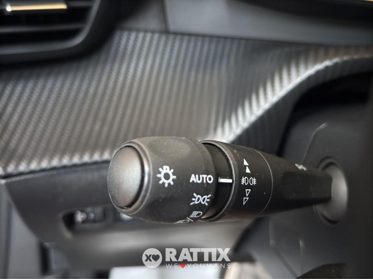 Peugeot e-2008 motore elettrico 100kW Allure Pack