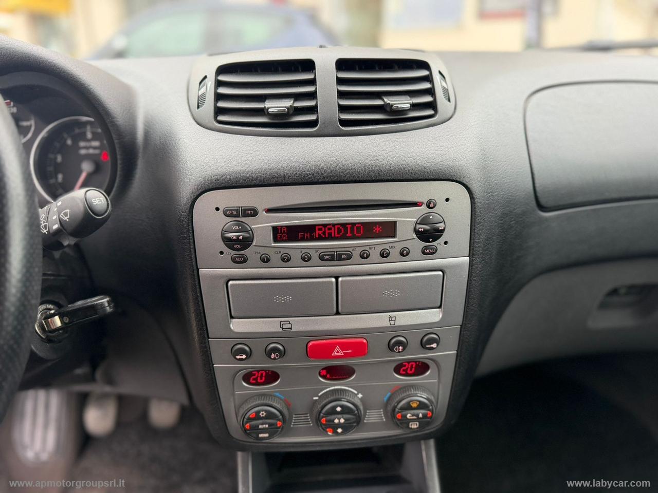 ALFA ROMEO 147 1.6 TS 105CV 5p. Distinctive