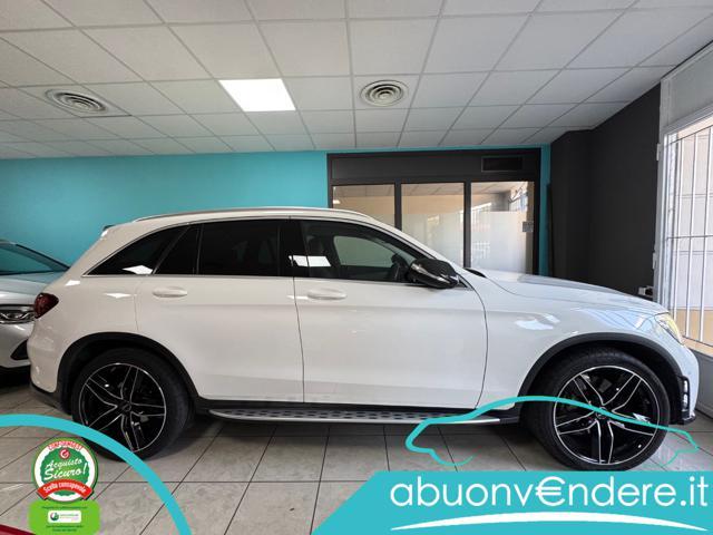 MERCEDES-BENZ GLC 300 4Matic EQ-Boost AMG Premium Plus CARBON LOOK