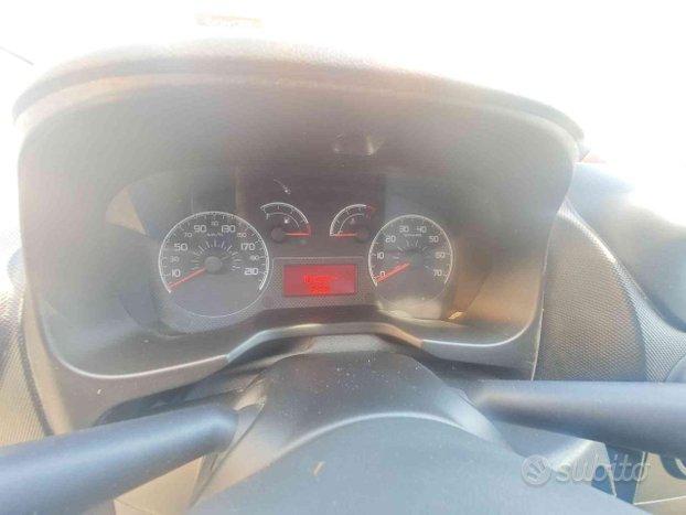 FIAT Qubo 1.4 8V 77 CV Active Natural Power
