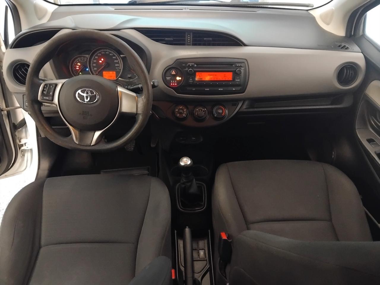 Toyota Yaris 1000 lounge