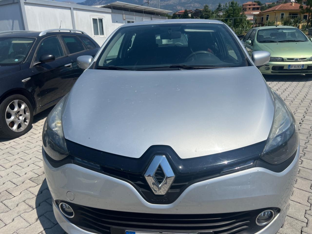 Renault Clio 1.2 75CV GPL 5 porte neopatentati