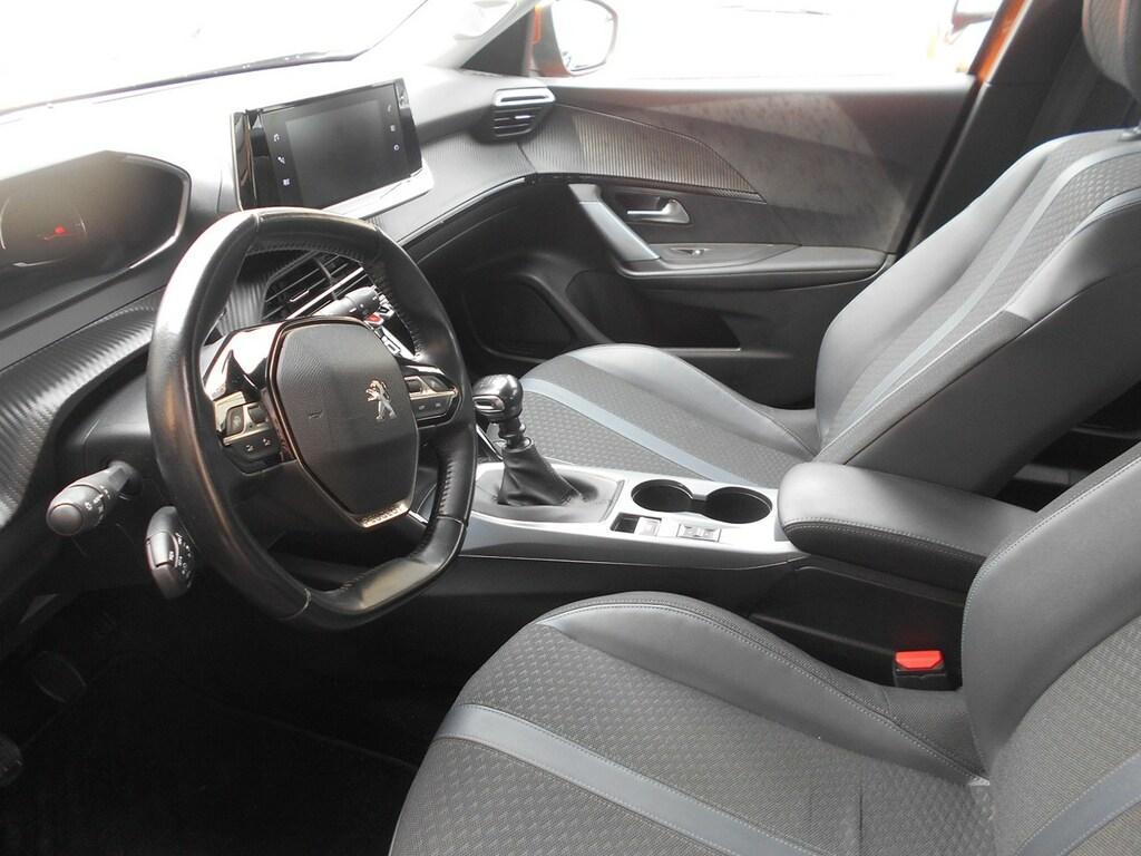 Peugeot 2008 1.5 BlueHDi Allure Navi Pack